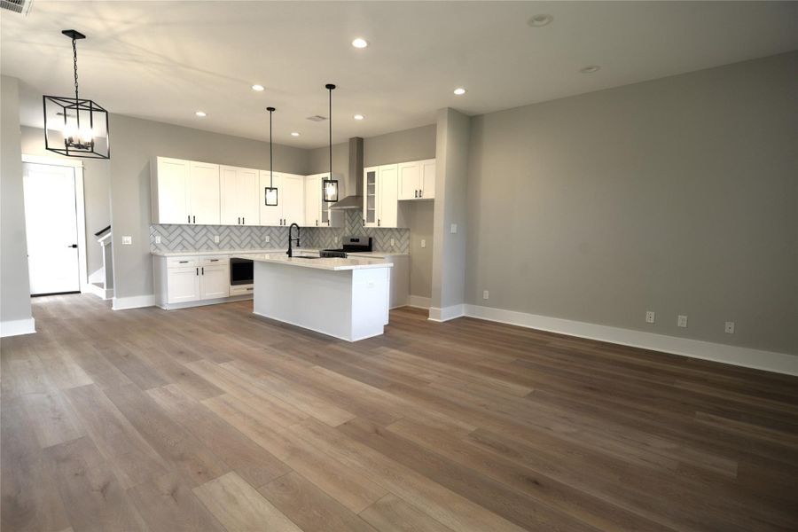 Spacious, unfurnished interior of a new home in , Houston (Image 12).