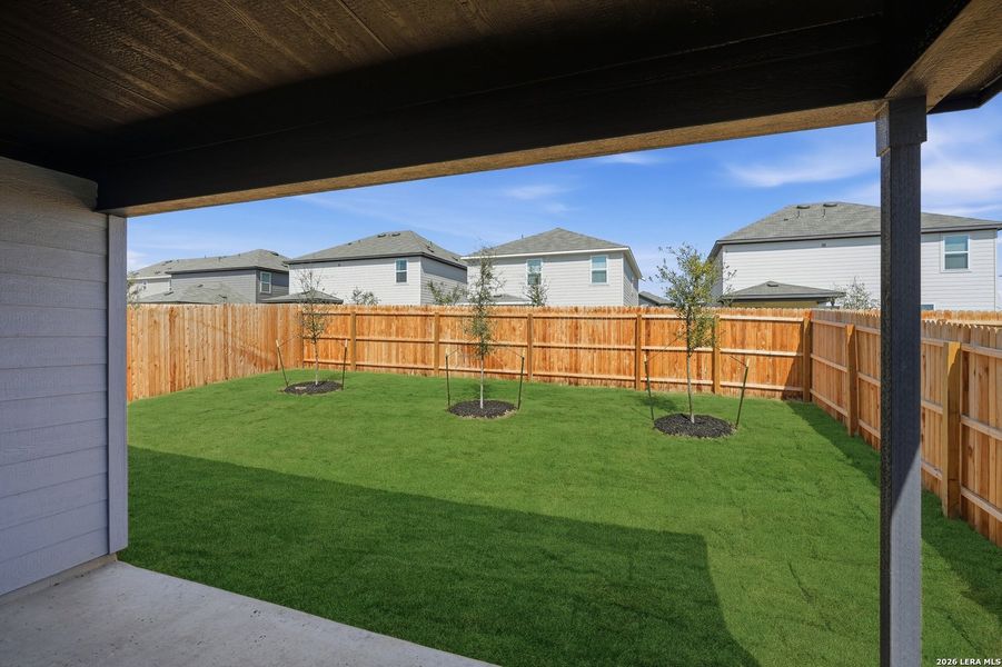 Exterior details and patio area of a home in Cinco Lakes, San Antonio (Image 3).