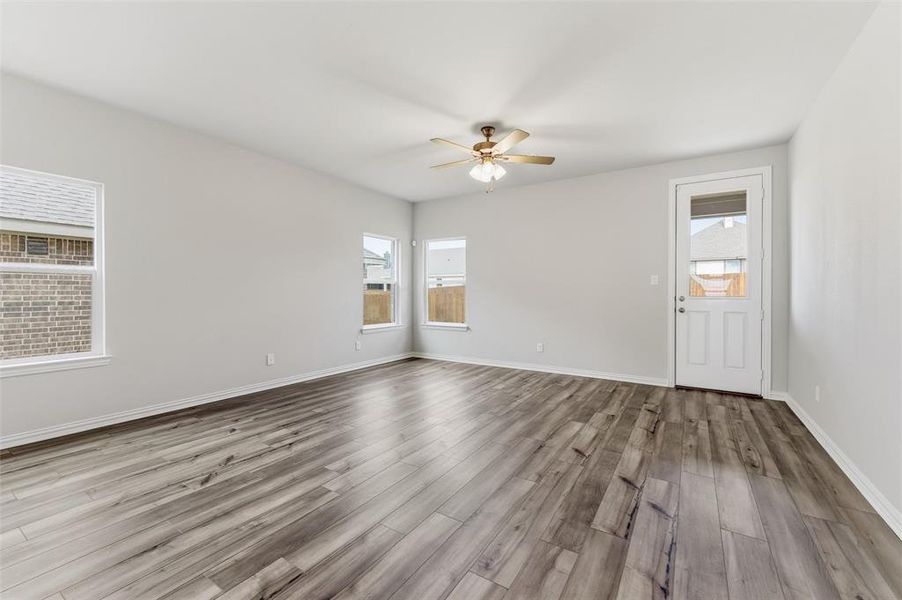 Spacious, unfurnished interior of a new home in Liberty Pointe, Gainesville (Image 13).