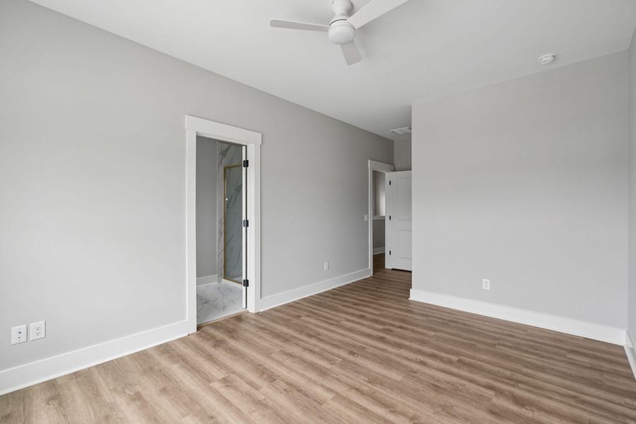 Spacious, unfurnished interior of a new home in , Goose Creek (Image 19).
