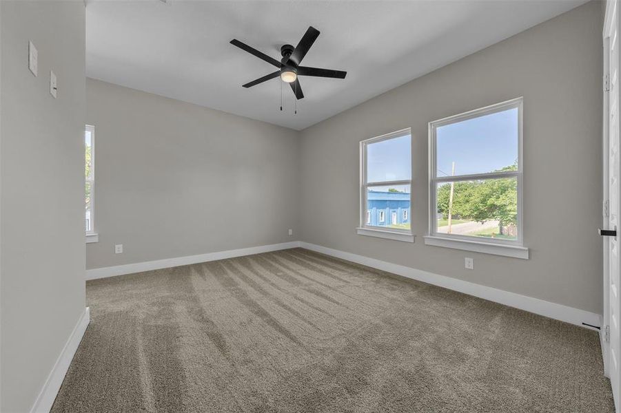 Spacious, unfurnished interior of a new home in , Grand Prairie (Image 37).