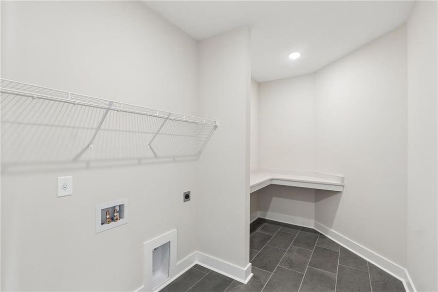 Spacious, unfurnished interior of a new home in Settingdown Farms, Cumming (Image 25).