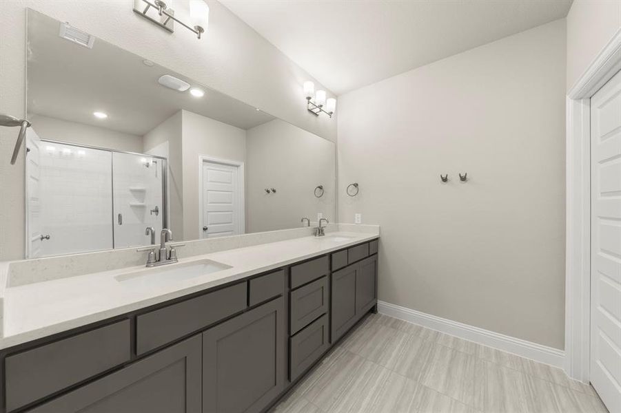 22. 3904 Keya - Bath (2)