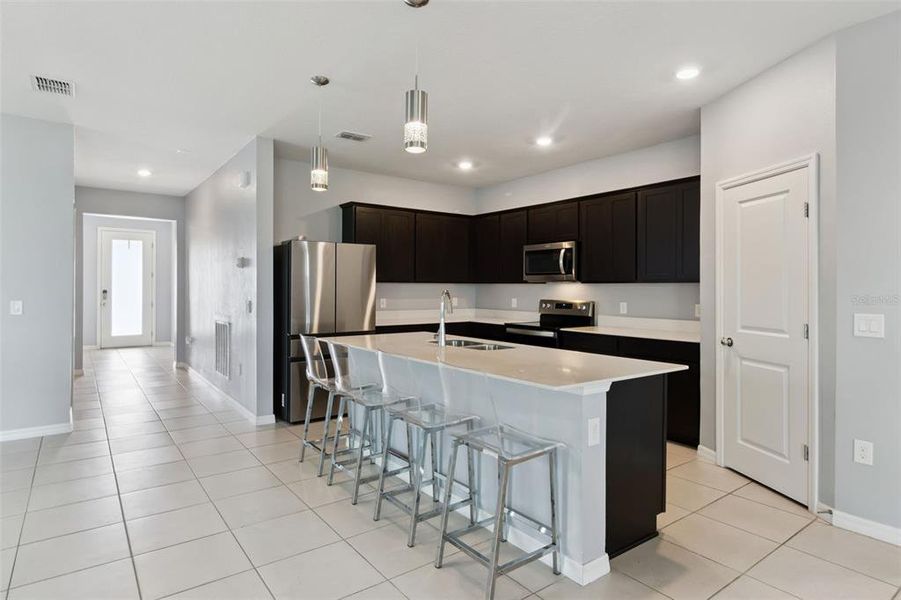 Furnished interior view inside a new home in , Lake Alfred (Image 6).