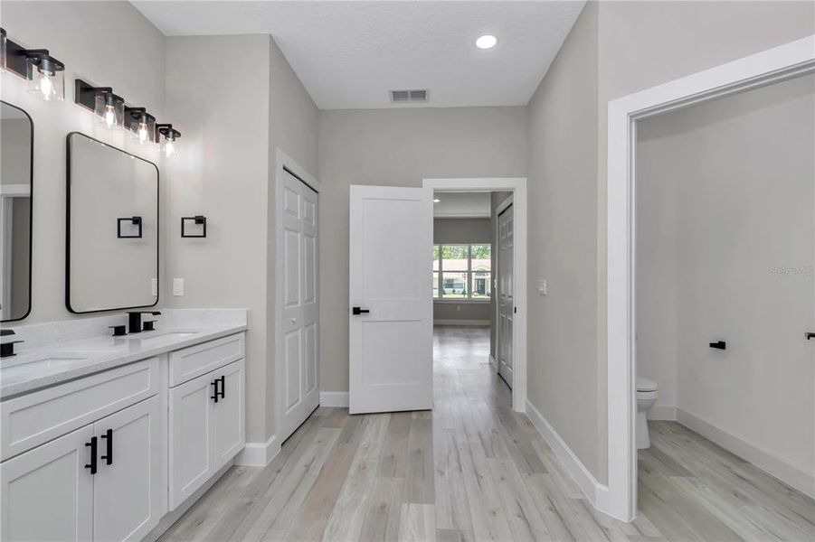 Furnished interior view inside a new home in , Ocala (Image 7).