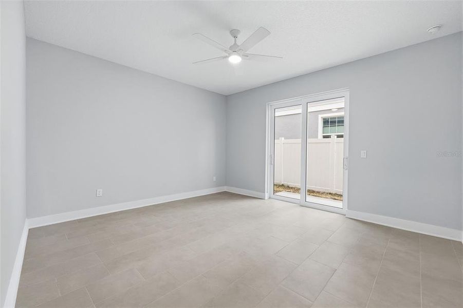 Spacious, unfurnished interior of a new home in , Tampa (Image 17).