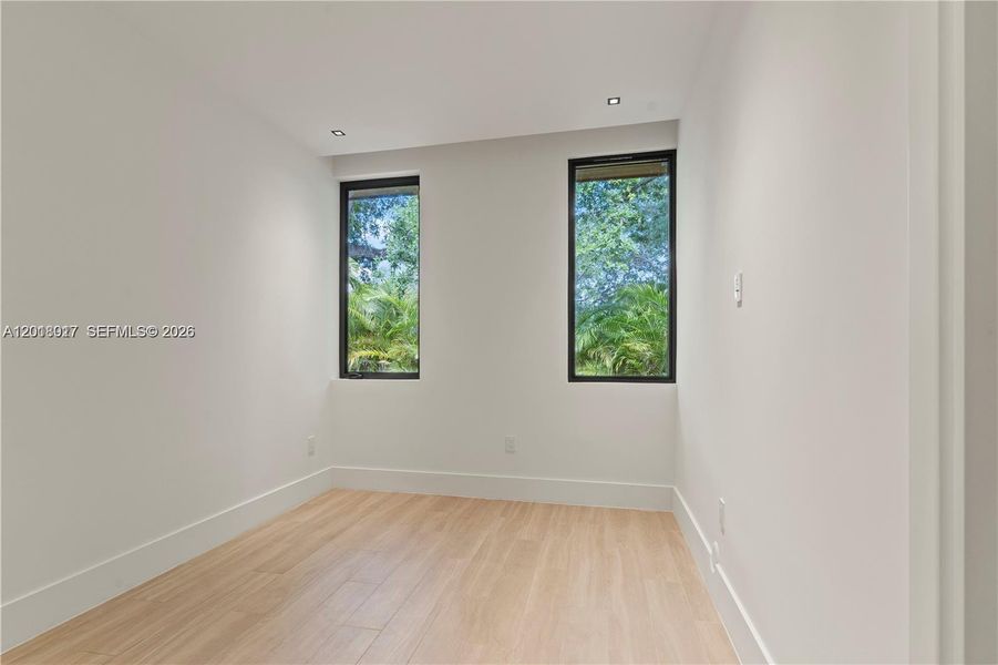 Spacious, unfurnished interior of a new home in , Miami (Image 19).