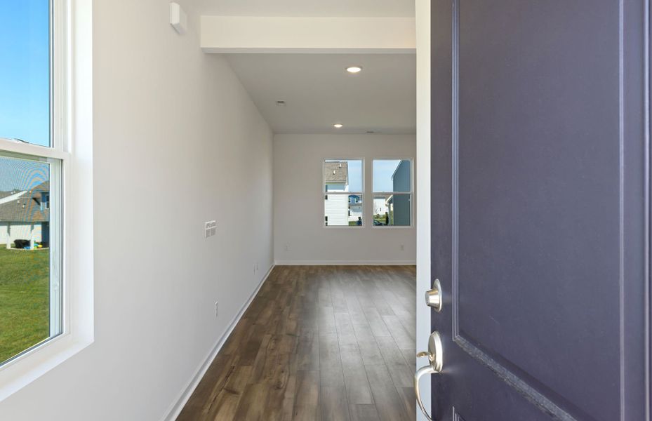 Spacious, unfurnished interior of a new home in Highlands of Carter's Station, Columbia (Image 14).