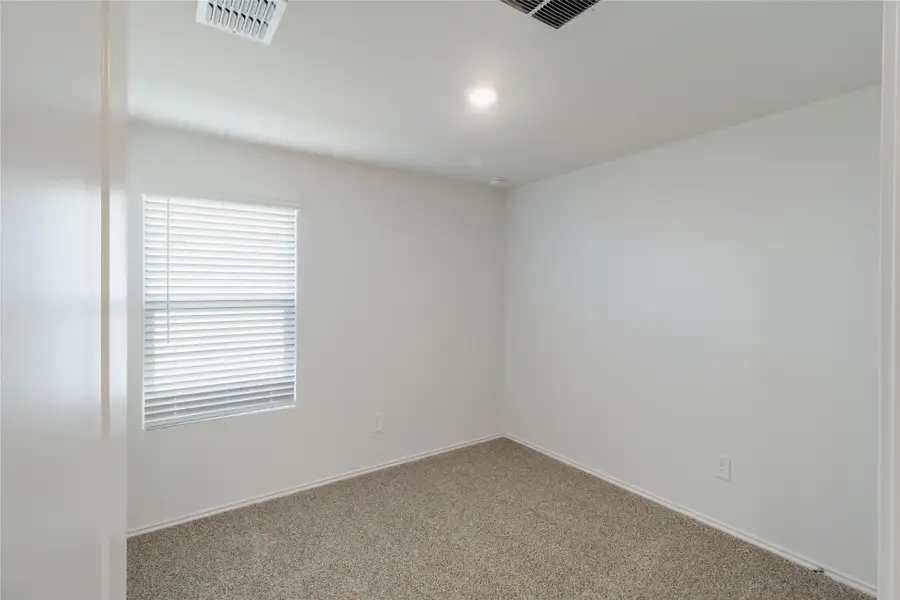 Spacious, unfurnished interior of a new home in Prairie Lakes, Buda (Image 14). Spacious, unfurnished interior of a new home in Prairie Lakes, Buda (Image 14).