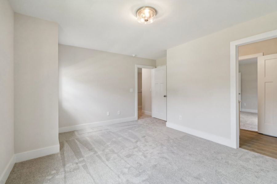 Representative unfurnished interior of a home built from the Collin II by Great Southern Homes in Cross Creek Golf Club, Seneca (Image 36). Representative unfurnished interior of a home built from the Collin II by Great Southern Homes in Cross Creek Golf Club, Seneca (Image 36).