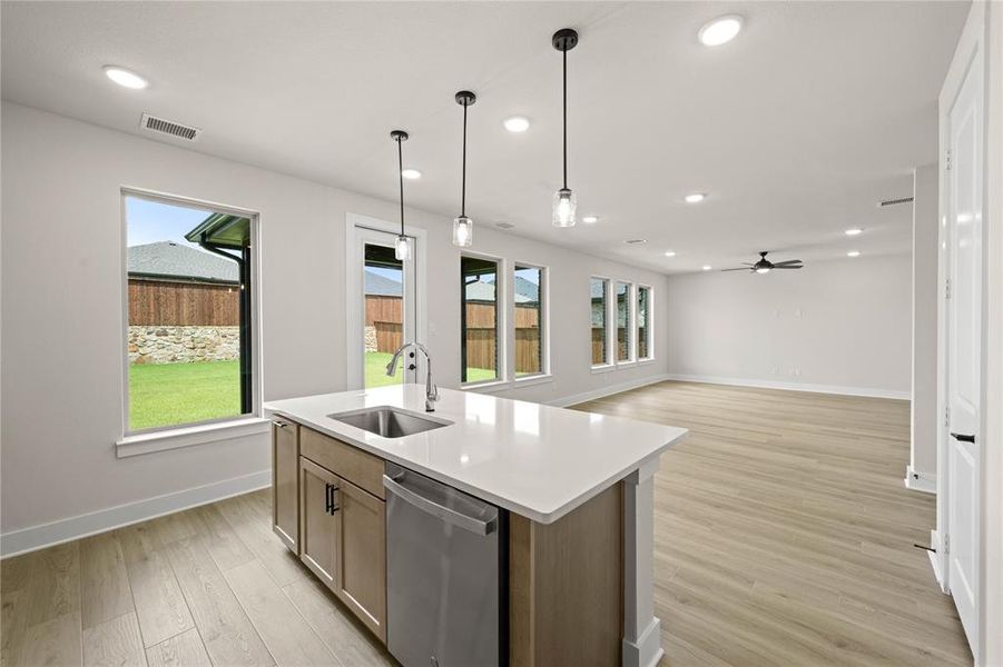 2231 Shady Elm-Kitchen-4