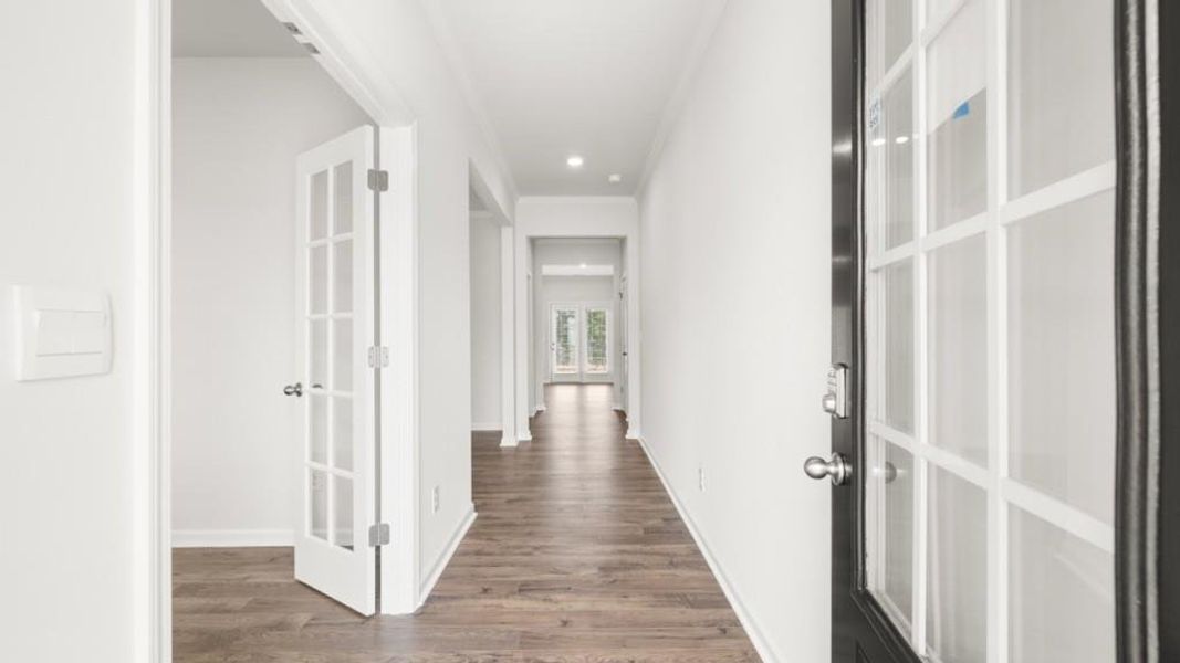 Spacious, unfurnished interior of a new home in Thompson Ridge, Dallas (Image 18).