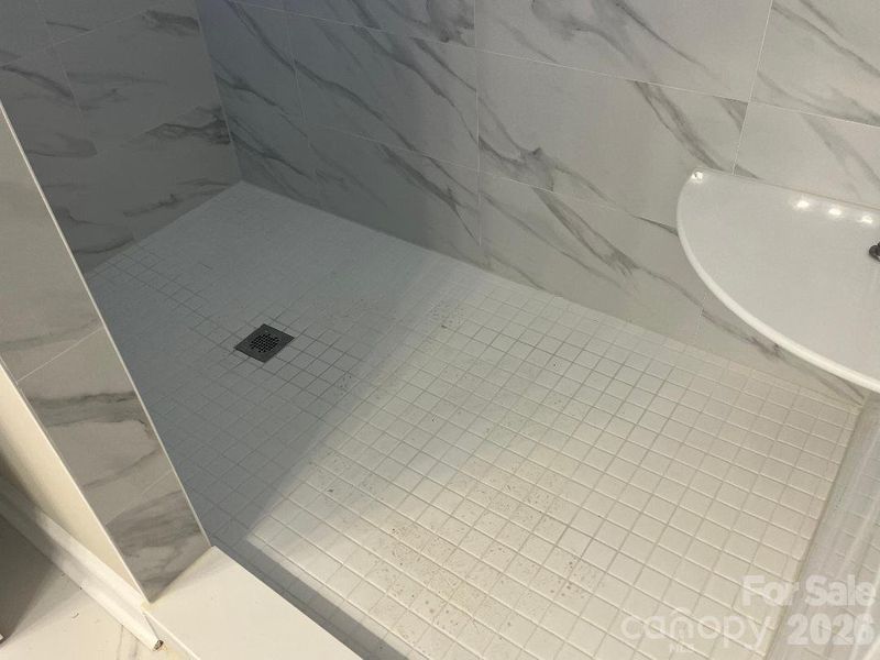Roman Style Walk-In Ceramic Tile Shower