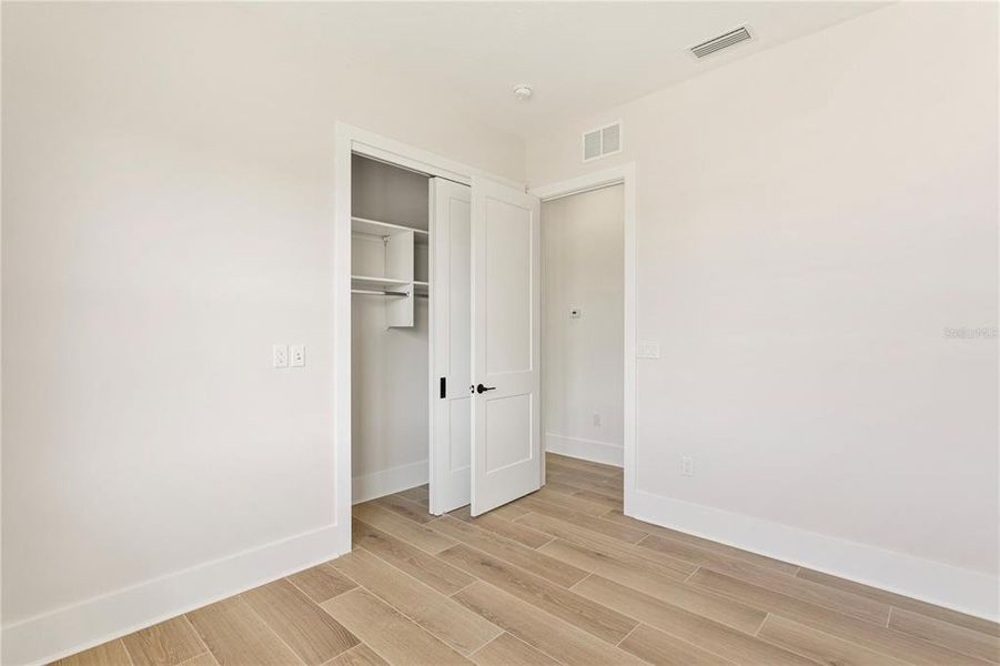 Spacious, unfurnished interior of a new home in , St. Petersburg (Image 28).