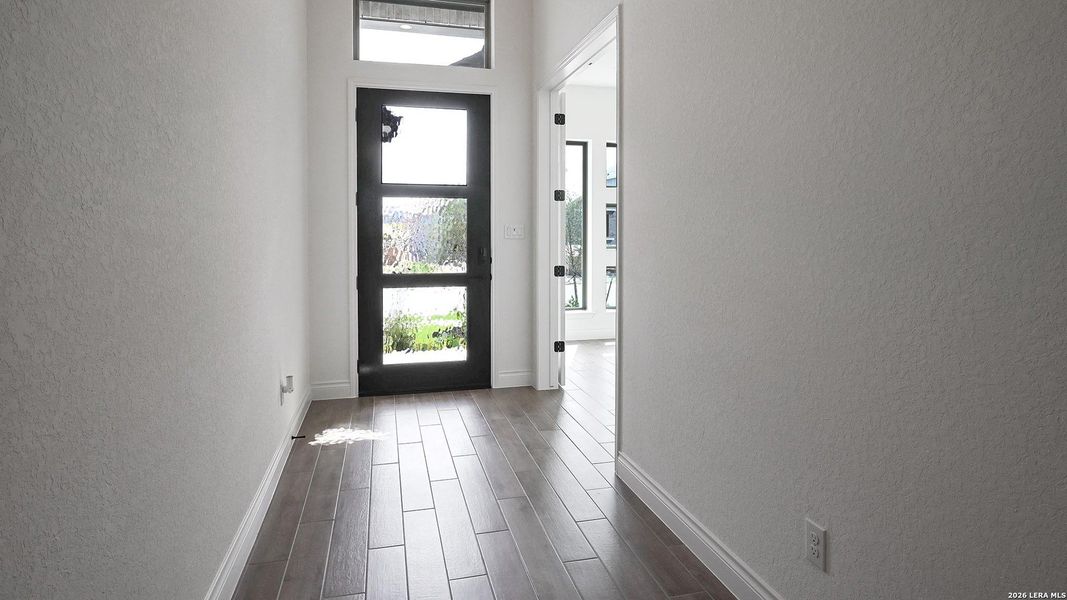 Spacious, unfurnished interior of a new home in Legacy at Lake Dunlap, New Braunfels (Image 18).