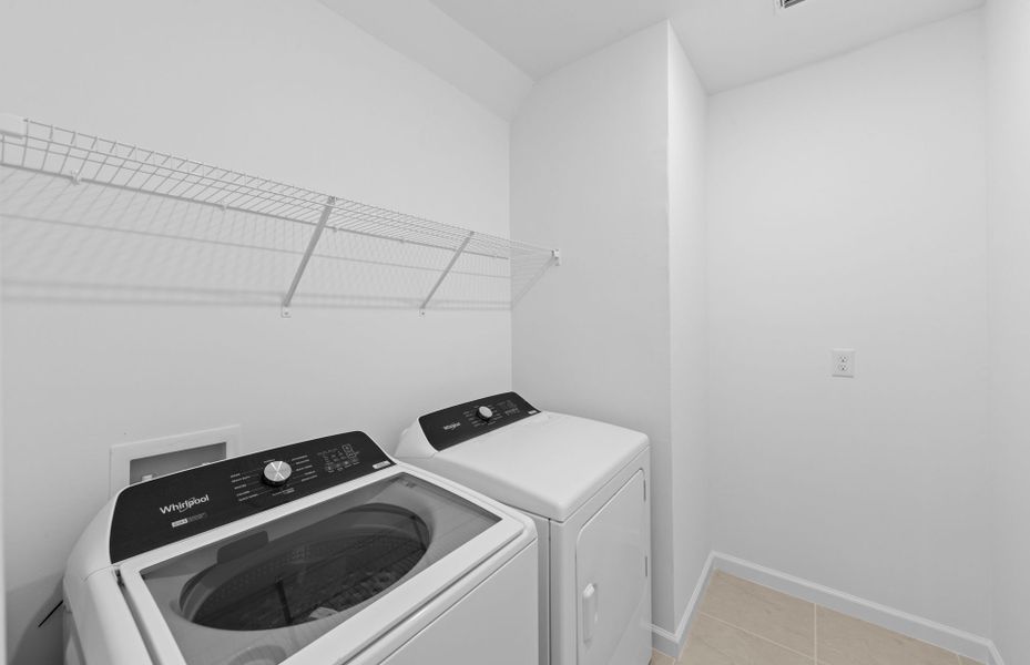 Close-up of interior finishes inside a home in Caloosa Cove, Labelle (Image 11).