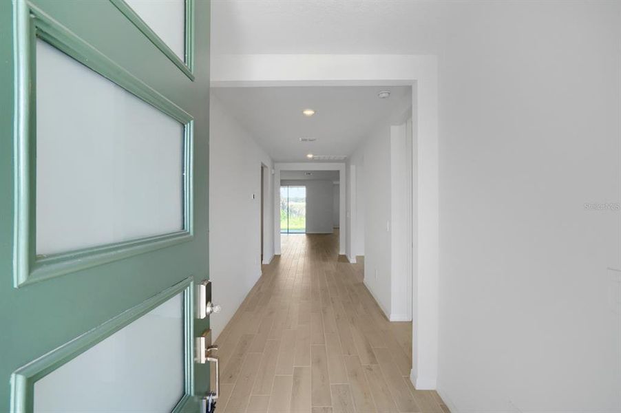 Spacious, unfurnished interior of a new home in , Bartow (Image 30). Spacious, unfurnished interior of a new home in , Bartow (Image 30).