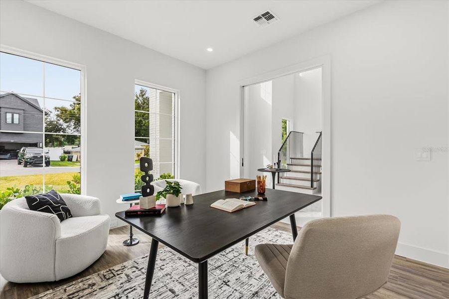 Furnished interior view inside a new home in , Orlando (Image 15).