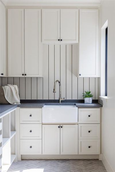 Furnished interior view inside a new home in , Dallas (Image 17).