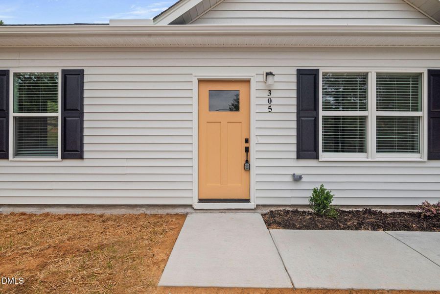 3-web-or-mls-305-w-barden-st 3-web-or-mls-305-w-barden-st