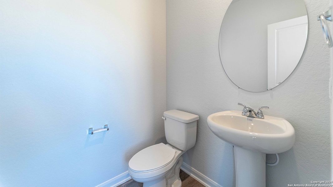 Image 17 of a home in Willow View.