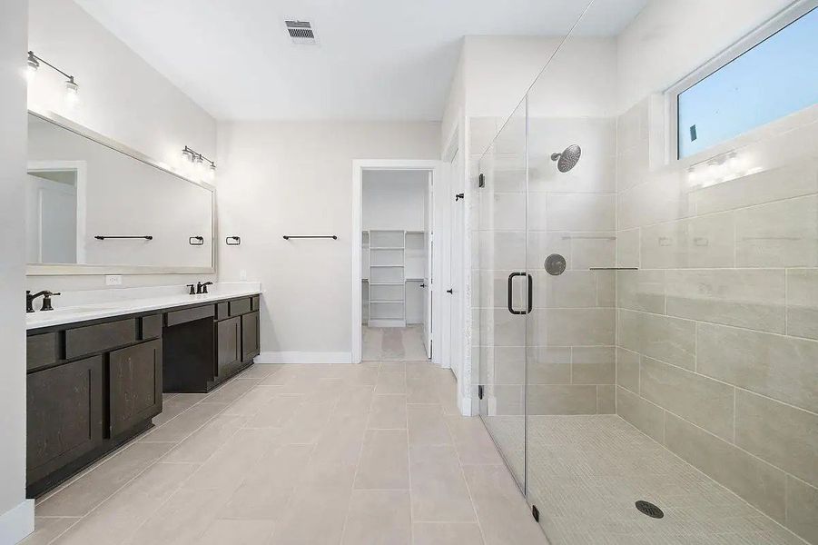 Furnished interior view inside a new home in Chambers Creek, Willis (Image 6).
