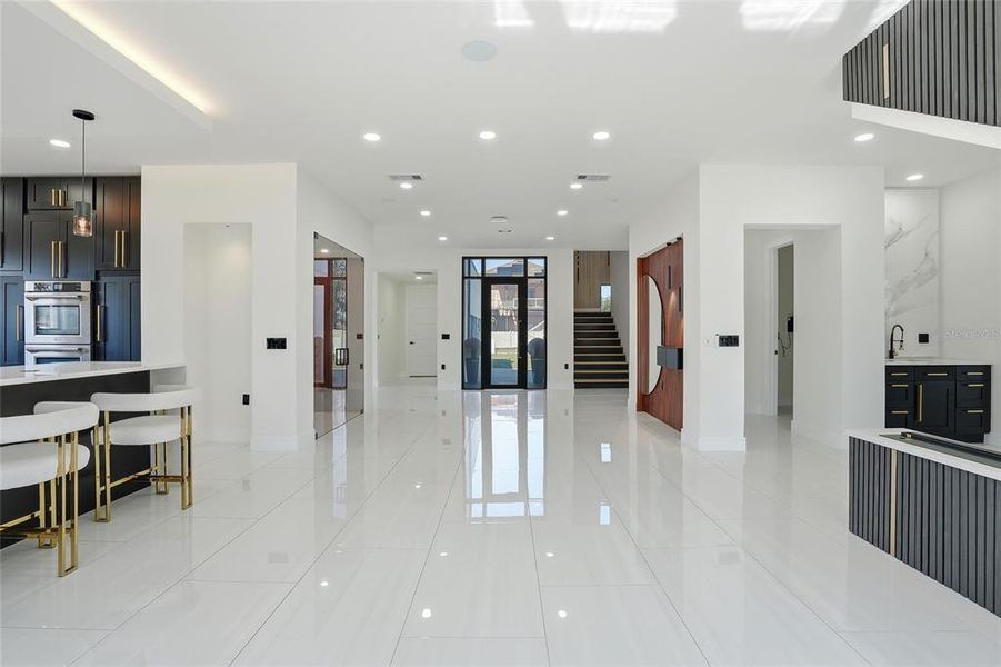 Furnished interior view inside a new home in , Tampa (Image 41).