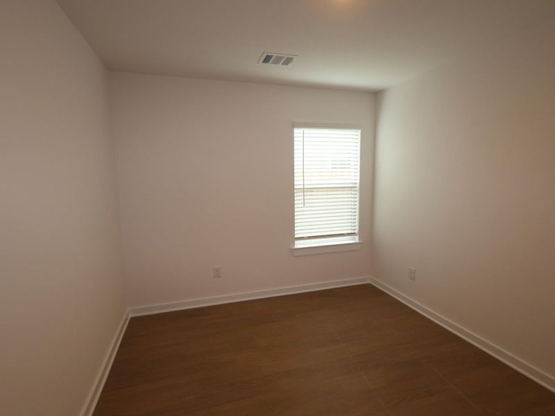 Spacious, unfurnished interior of a new home in Summerview, Fulshear (Image 21).