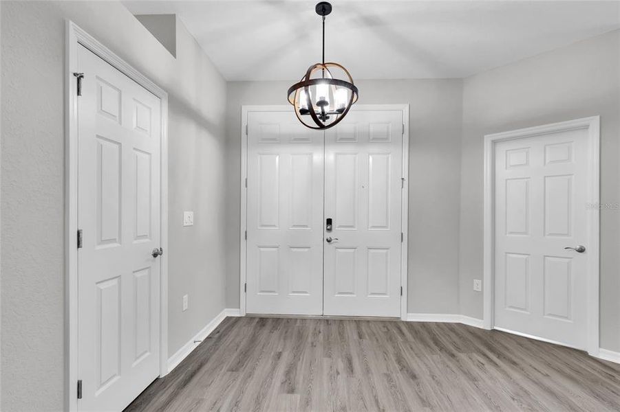 Spacious, unfurnished interior of a new home in , Ocala (Image 23).