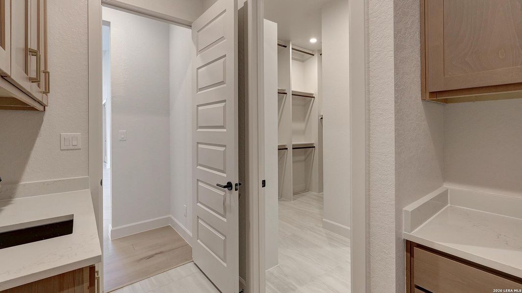Furnished interior view inside a new home in George's Ranch, Boerne (Image 16).