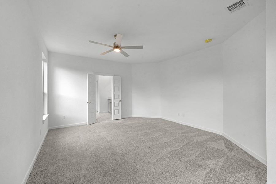 Spacious, unfurnished interior of a new home in Briarwood Crossing, Rosenberg (Image 21). Spacious, unfurnished interior of a new home in Briarwood Crossing, Rosenberg (Image 21).
