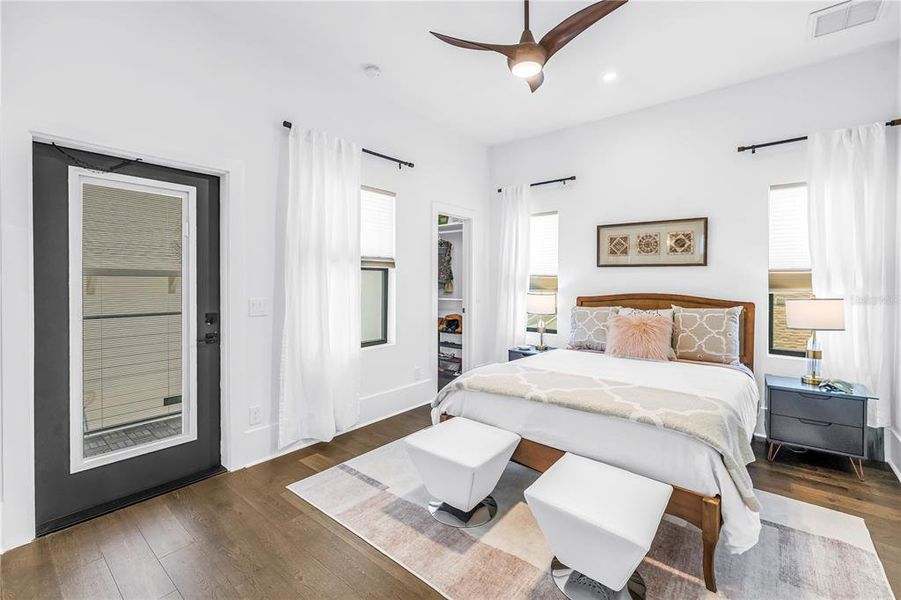 Furnished interior view inside a new home in , St. Petersburg (Image 16).