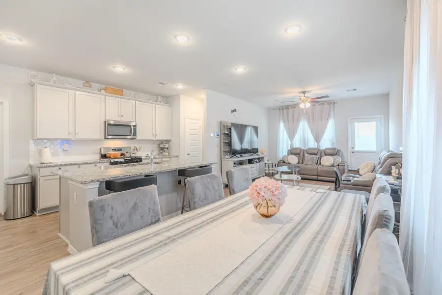 Furnished interior view inside a new home in Lonestar Collection at Aurora, Katy (Image 5). Furnished interior view inside a new home in Lonestar Collection at Aurora, Katy (Image 5).