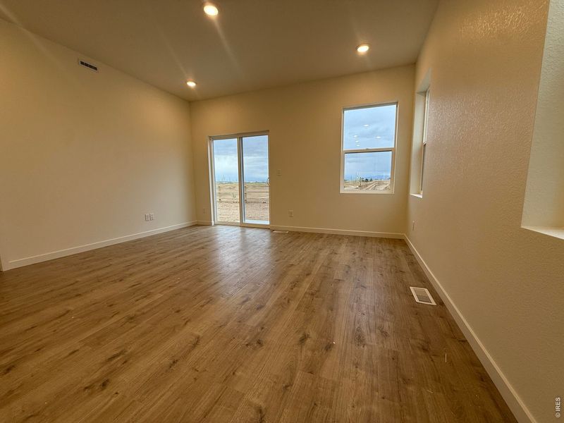 Spacious, unfurnished interior of a new home in Granary, Johnstown (Image 21).
