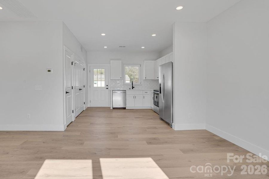 Spacious, unfurnished interior of a new home in , Statesville (Image 18).