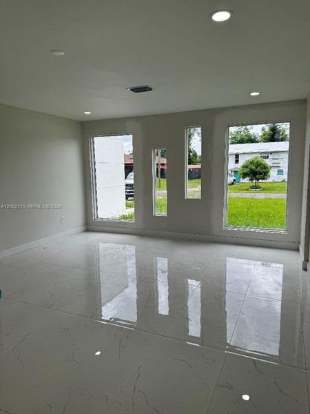 Image 7 of a home in .