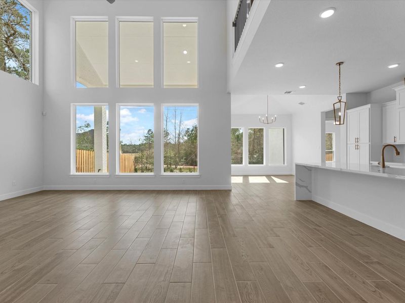 Representative image. Features, selections and colors may vary.