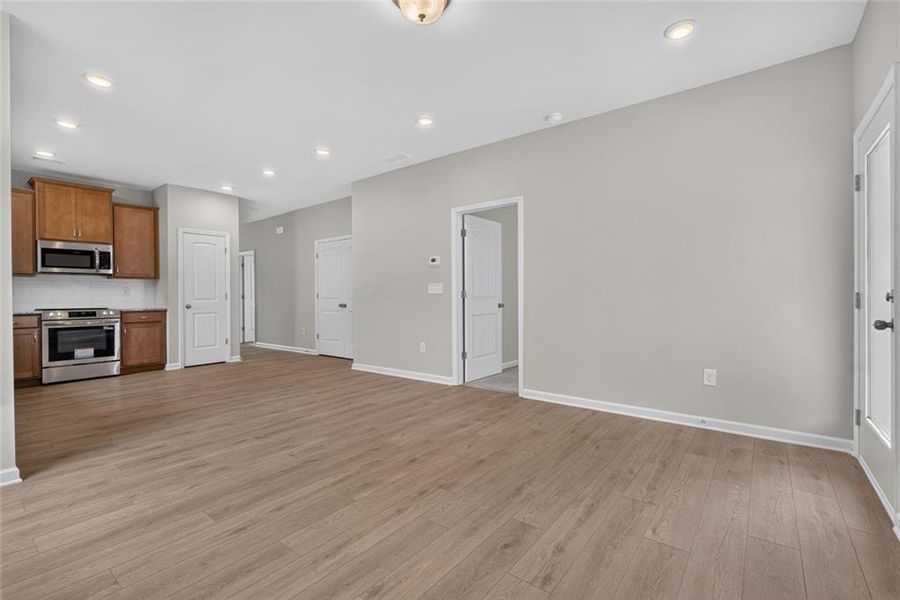 Spacious, unfurnished interior of a new home in Southbend, Rome (Image 24). Spacious, unfurnished interior of a new home in Southbend, Rome (Image 24).