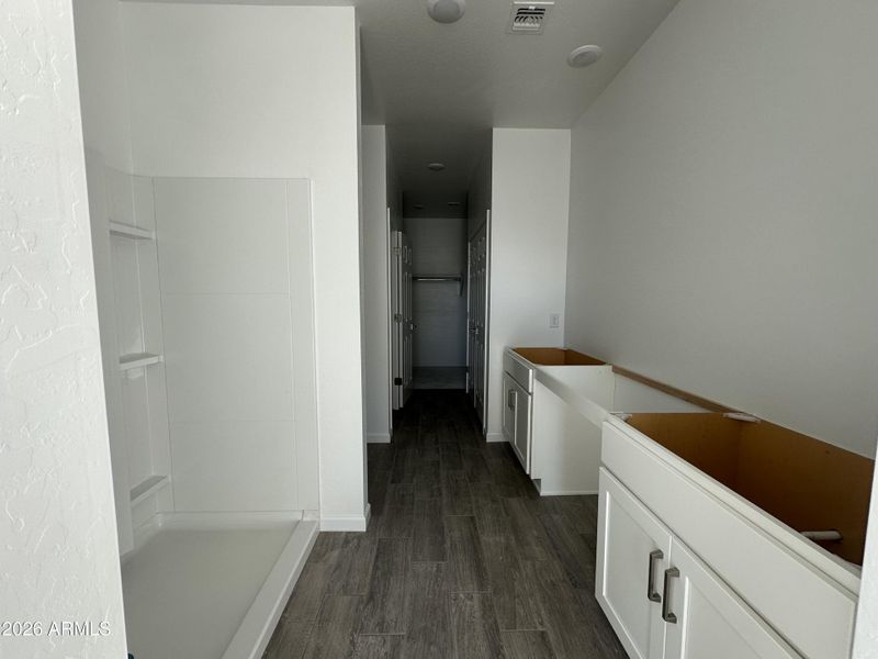 0013- Primary bath 0013- Primary bath