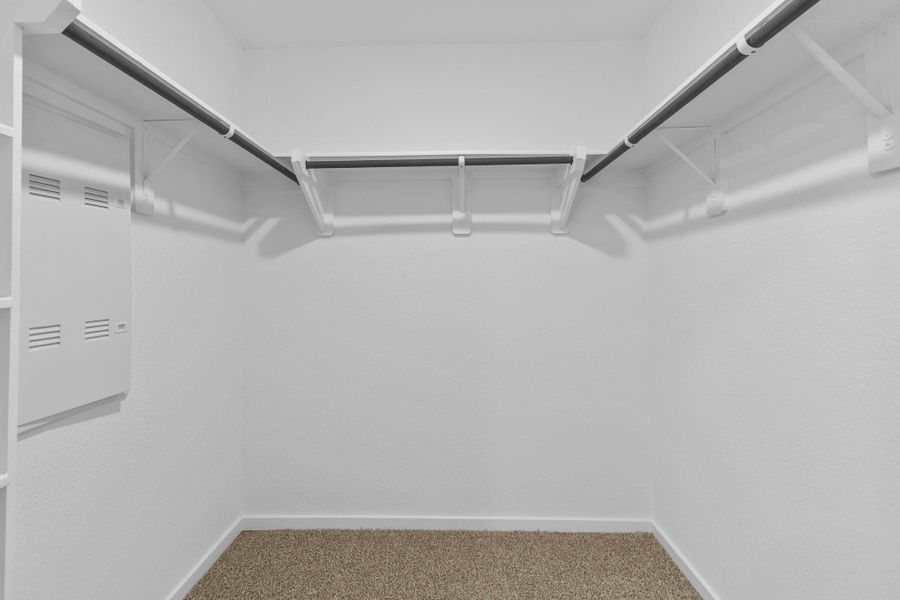 Spacious, unfurnished interior of a new home in Venetian Pines, Conroe (Image 20).