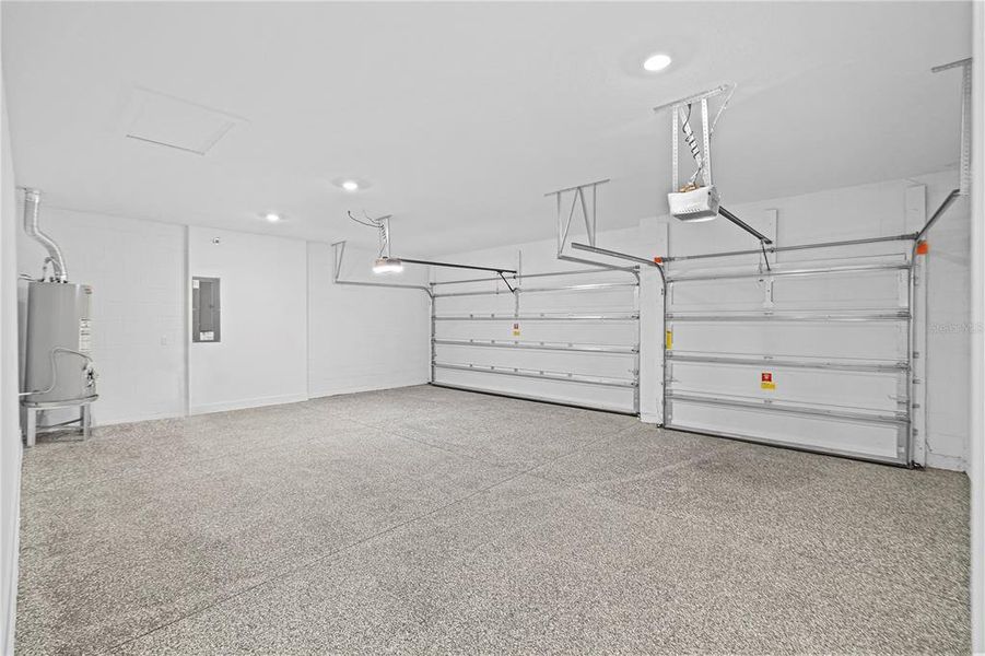 Spacious, unfurnished interior of a new home in Cresswind at Hammock Oaks, Lady Lake (Image 32). Spacious, unfurnished interior of a new home in Cresswind at Hammock Oaks, Lady Lake (Image 32).