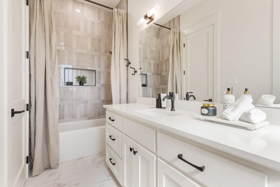 Furnished interior view inside a new home in , Bryan (Image 26).