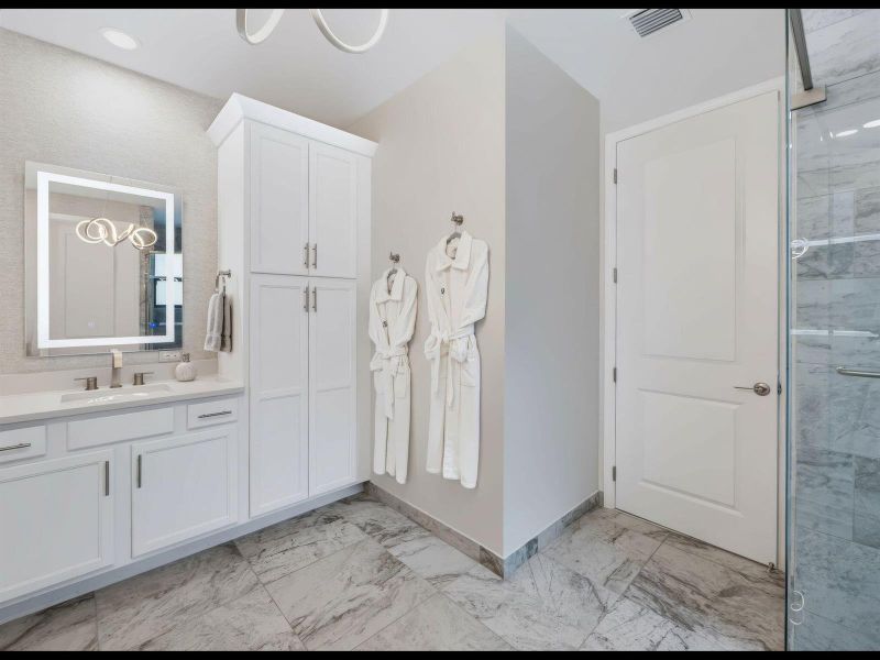 Owner En Suite with custom closet