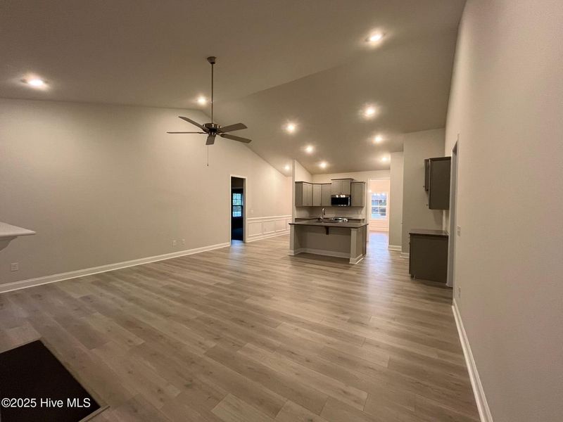 Spacious, unfurnished interior of a new home in Palmetto Creek, Bolivia (Image 21).