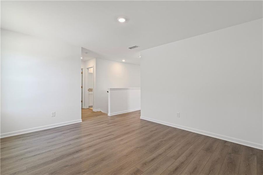 Spacious, unfurnished interior of a new home in Avery Ridge, Gainesville (Image 31).