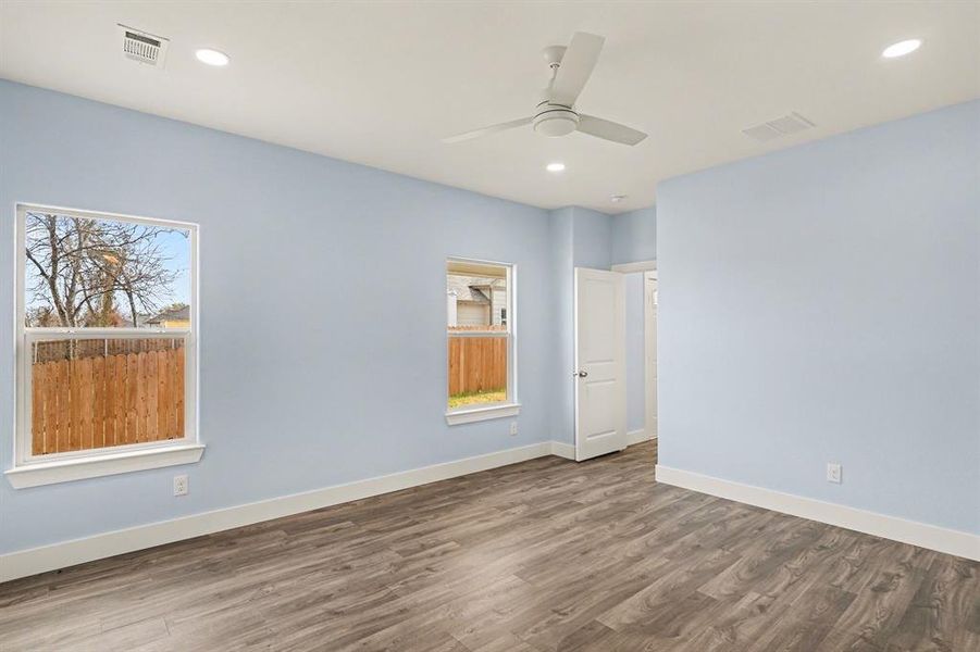 Spacious, unfurnished interior of a new home in , Fort Worth (Image 18).