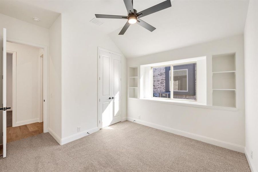 Spacious, unfurnished interior of a new home in Bear Creek Classic 60, Lavon (Image 16). Spacious, unfurnished interior of a new home in Bear Creek Classic 60, Lavon (Image 16).