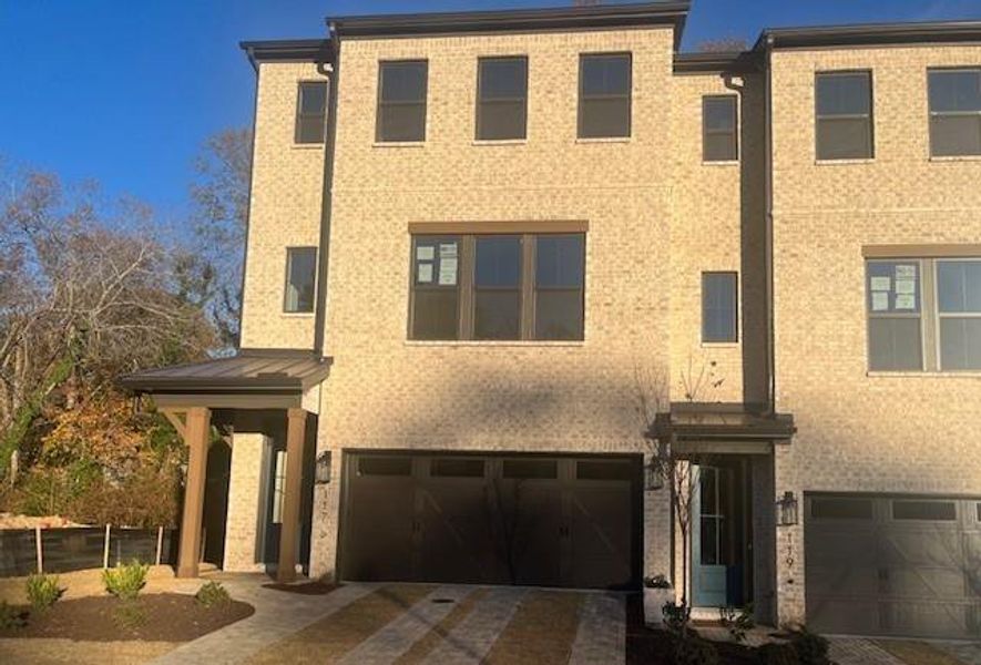 Image 28 of a home in The Groves at Myrtle: Myrtle Street.