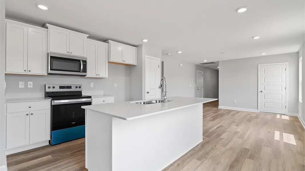 Furnished interior view inside a new home in Colonial East, Panama City Beach (Image 4).