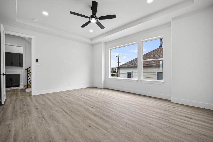 Spacious, unfurnished interior of a new home in , Houston (Image 26).
